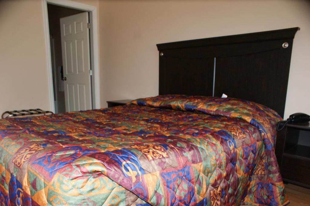 Elks Motel Keremeos Номер фото