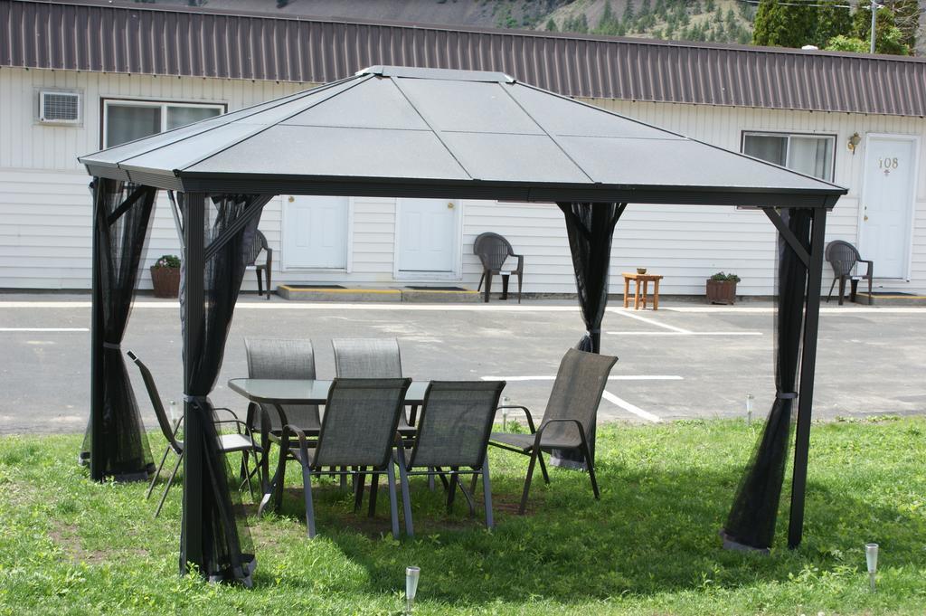 Elks Motel Keremeos Екстер'єр фото